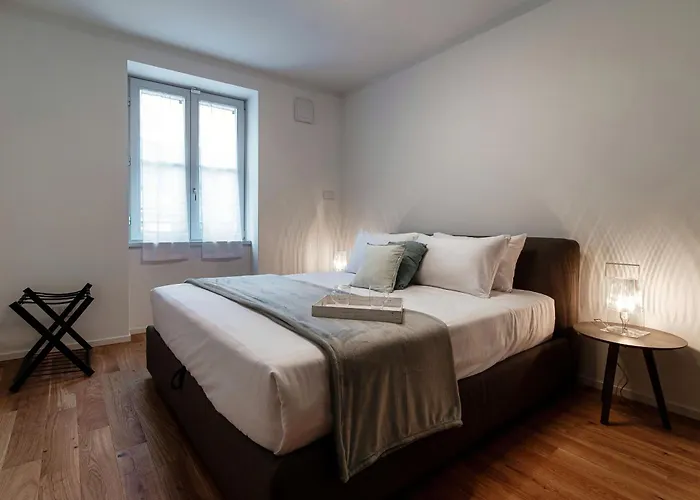 Palazzo Marinetti - By Myhomeincomo Apartmán *