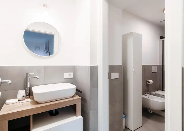 Palazzo Marinetti - By Myhomeincomo Apartmán