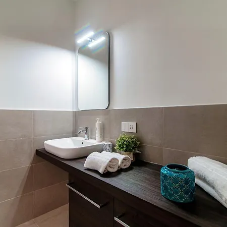 Palazzo Marinetti - By Myhomeincomo Apartamento Como