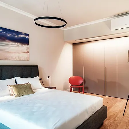 Appartement Palazzo Marinetti - By Myhomeincomo *